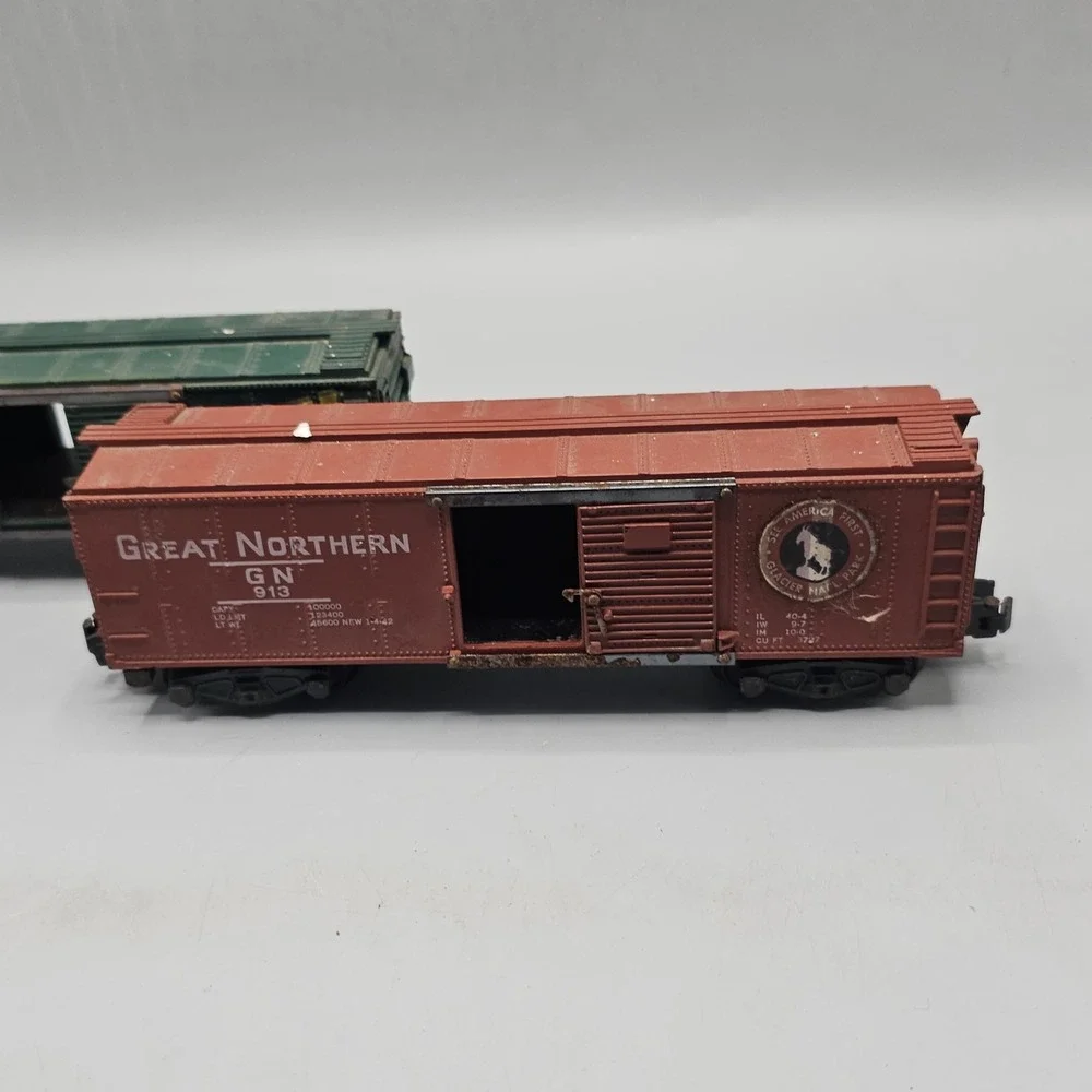 Vintage AC Gilbert American Flyer 913 Great Northern Boxcar & Gaex 922 Box Car